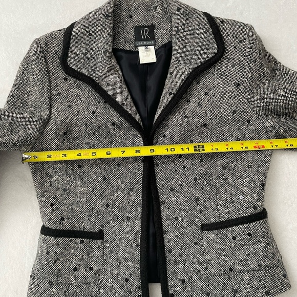 LR Lea Rome Jacket and Skirt (two pieces set) - Picture 3 of 11